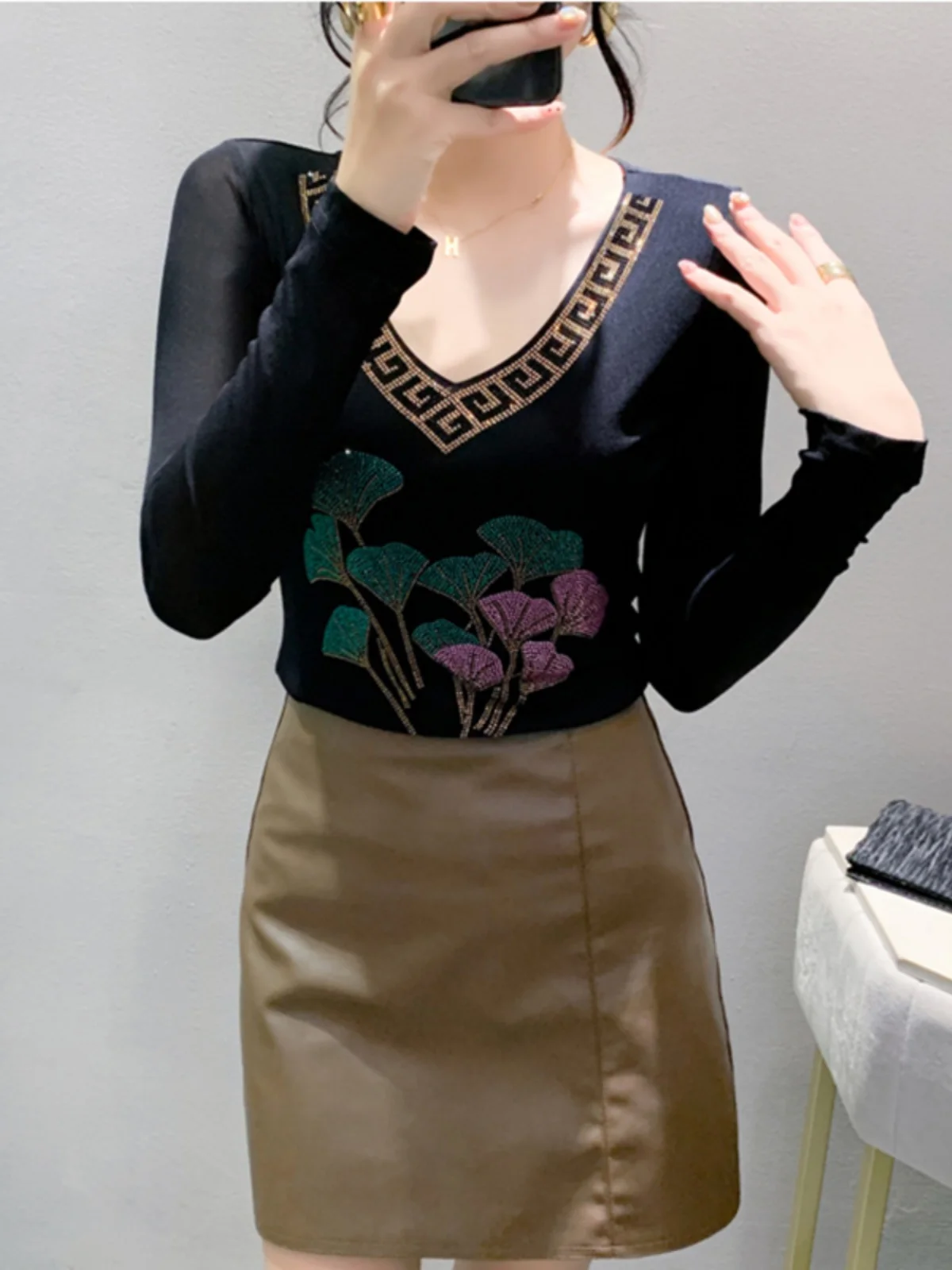 Европейские товары Женская одежда 2024 Весенне-осенняя футболка Тяжелая