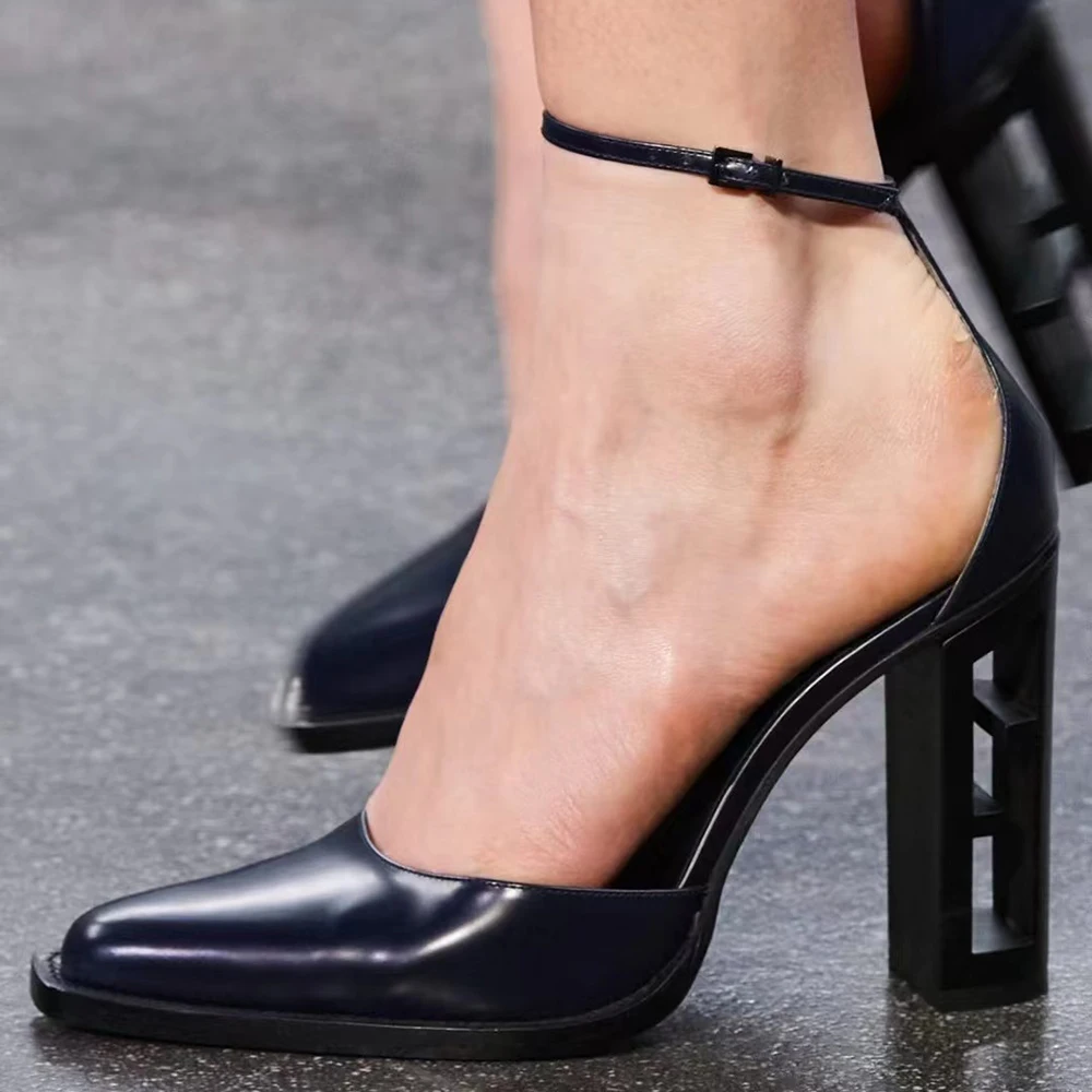 

Женские сандалии из лакированной кожи, на квадратном каблуке