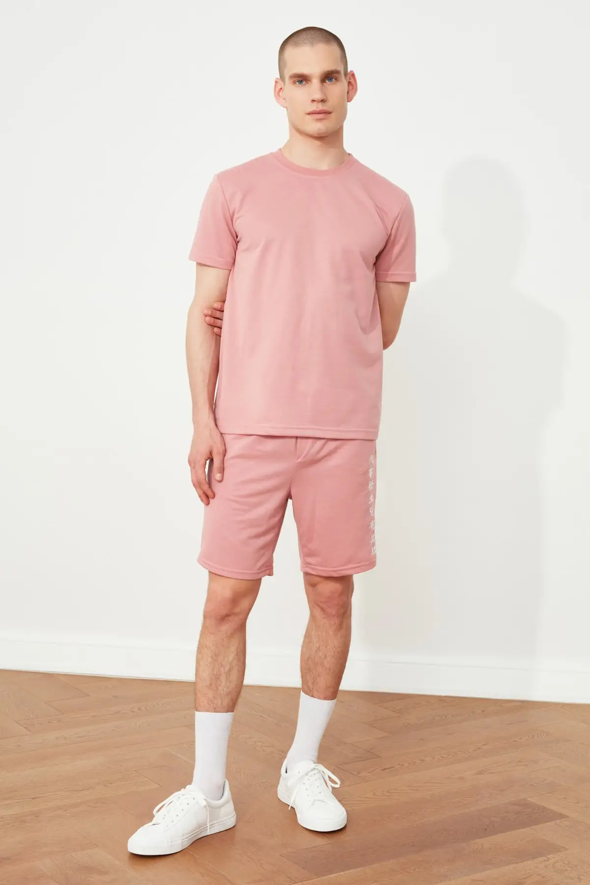 

Trendyol Mens Tracksuit Set TMNSS21EM0058