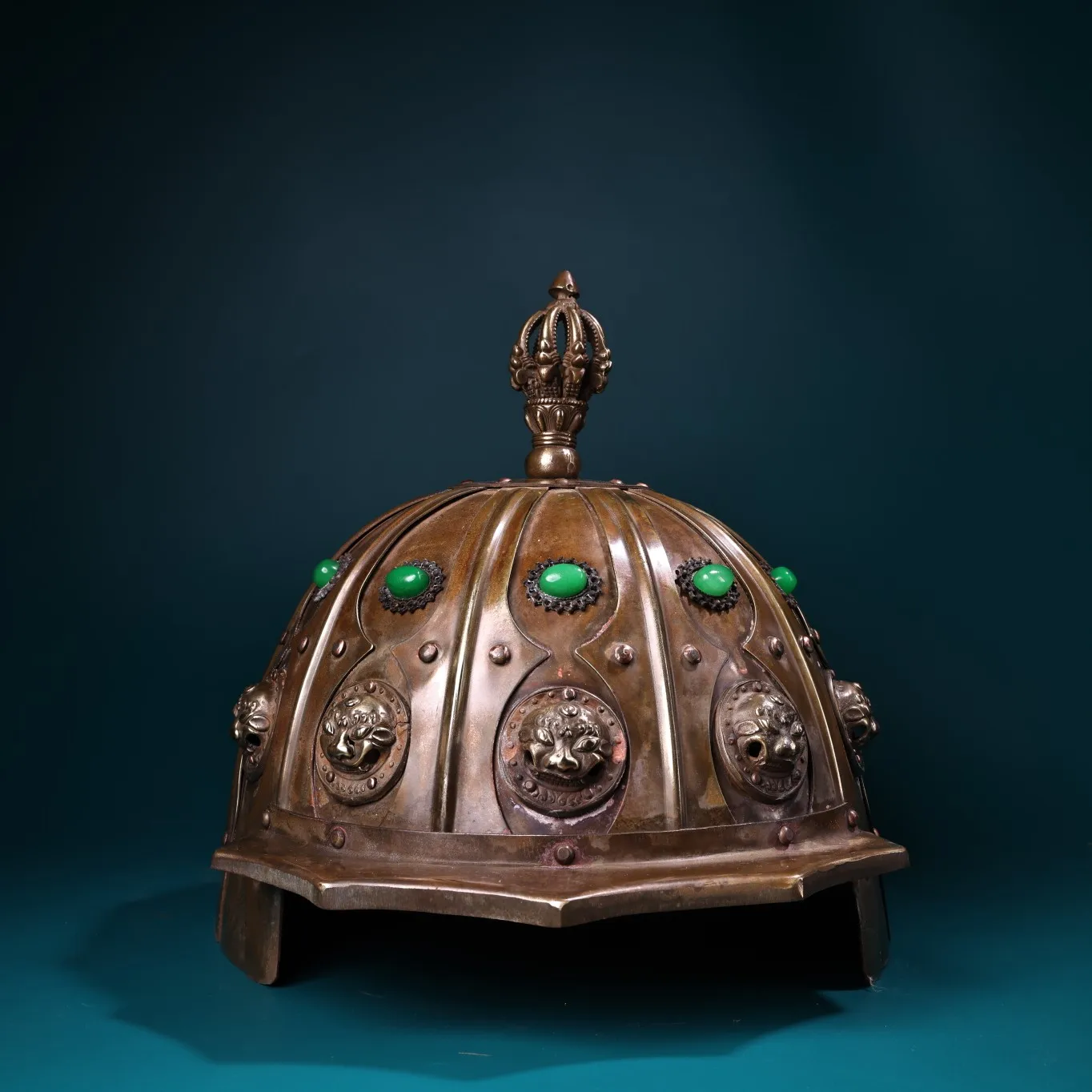 

10"Tibet Temple Collection Old Bronze Mosaic Gem Nine shares Vajra Beast Head Hat General Hat Amulet Worship Hall Town house