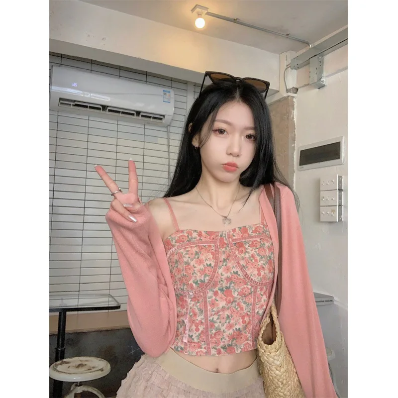 

2023 2Pcs New Sexy Pure Desire Floral Suspender Two-piece Suit Female Spring and Summer Knitted Cardigan Vest Short Style Top