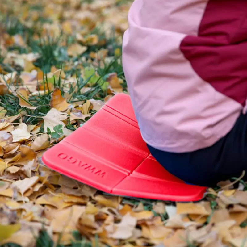 

Moisture-proof Pad Dampproof Portable Cuttle Foam Park Picnic Cushion Beach Mat Picnic Mat