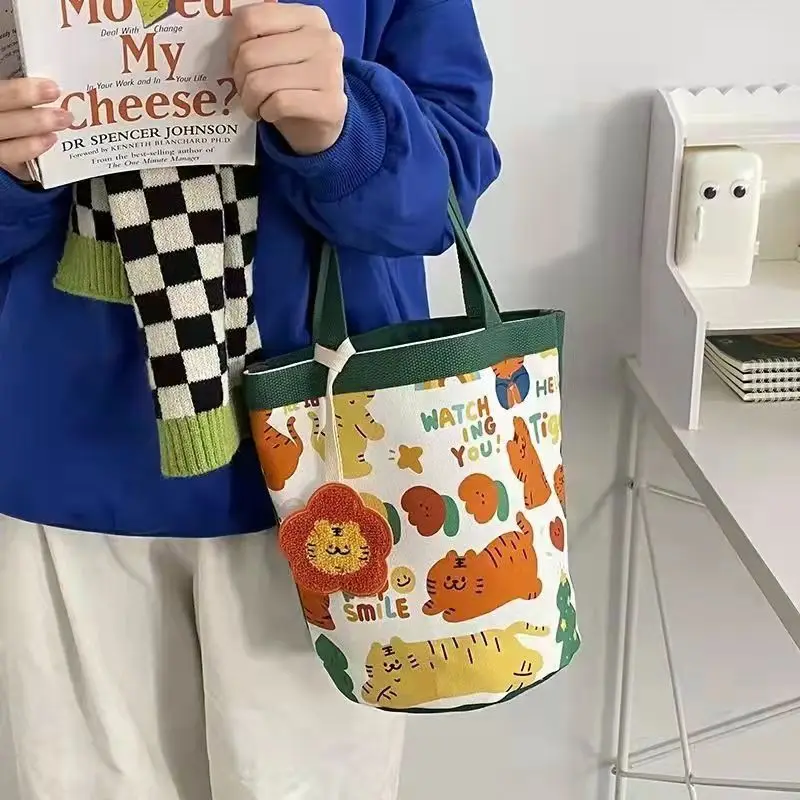 Cartoon Printed Bucket Handbags For Women Cute Animal Tigers Green 2022 Spring Summer New Designer Casual All-Match Lunch Bags