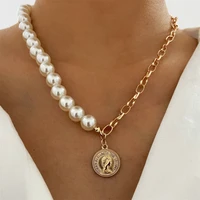 human head pendant necklace love neck chain gold lock collarbone chain retro simple womens round piece pearl short chain