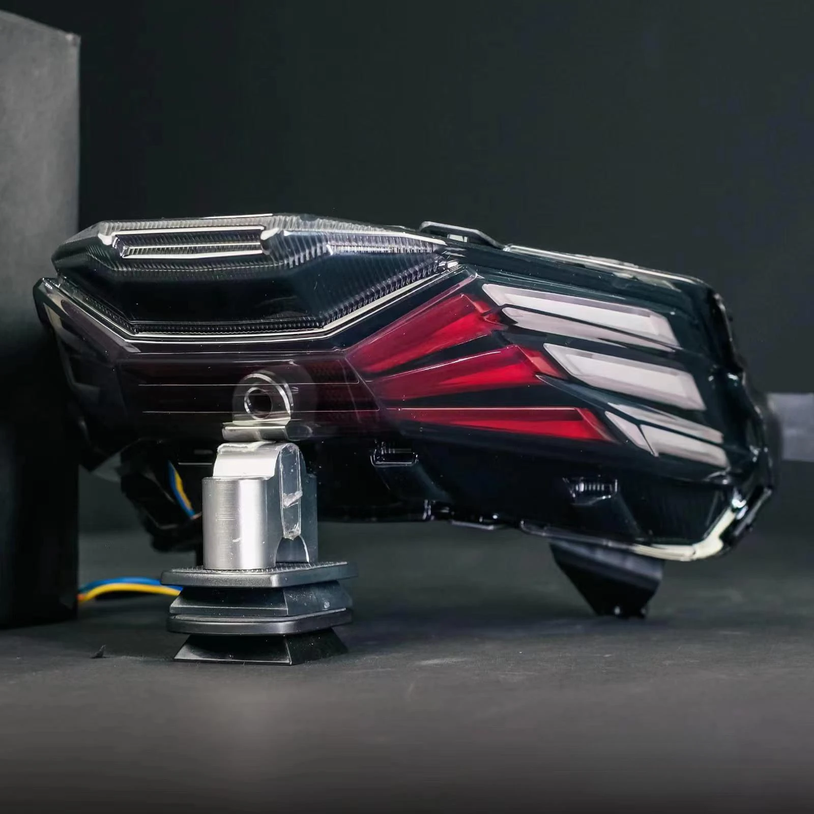 НОВЫЙ ЗАДНИЙ ГАЛЬМОЙ ФОНАР светодиодный стоп-сигнал задний фонарь для скутера