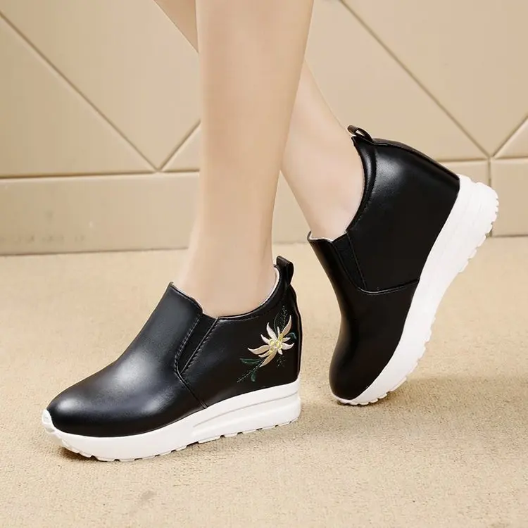 Женские кроссовки корейская женская обувь теннисная на платформе женские розы