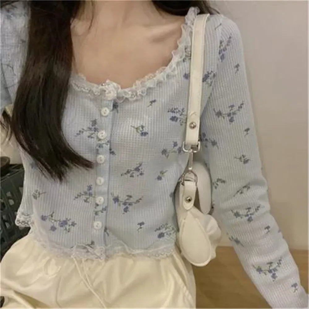 

New2022 Women Cardigan Sweet Crop Top Design Patchwork Lace Floral Gentle Students All-match Retro Single Breasted Korean Style