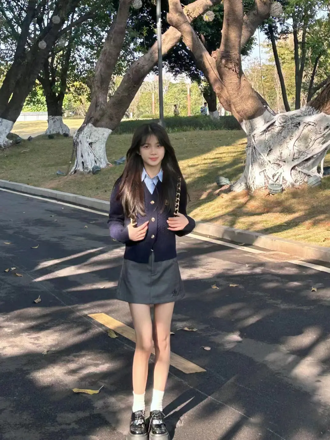 Женский трикотажный комплект из трех предметов модный офисный одежды в