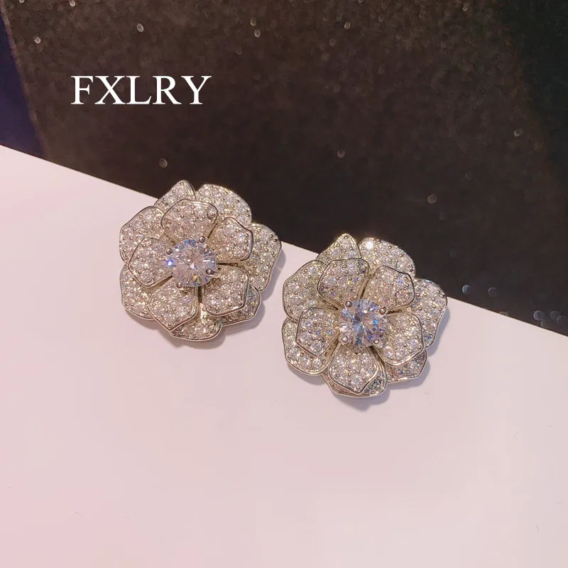 

FXLRY Rose earrings super flash S925 silver needle multi-layer elegant and generous three-dimensional earrings