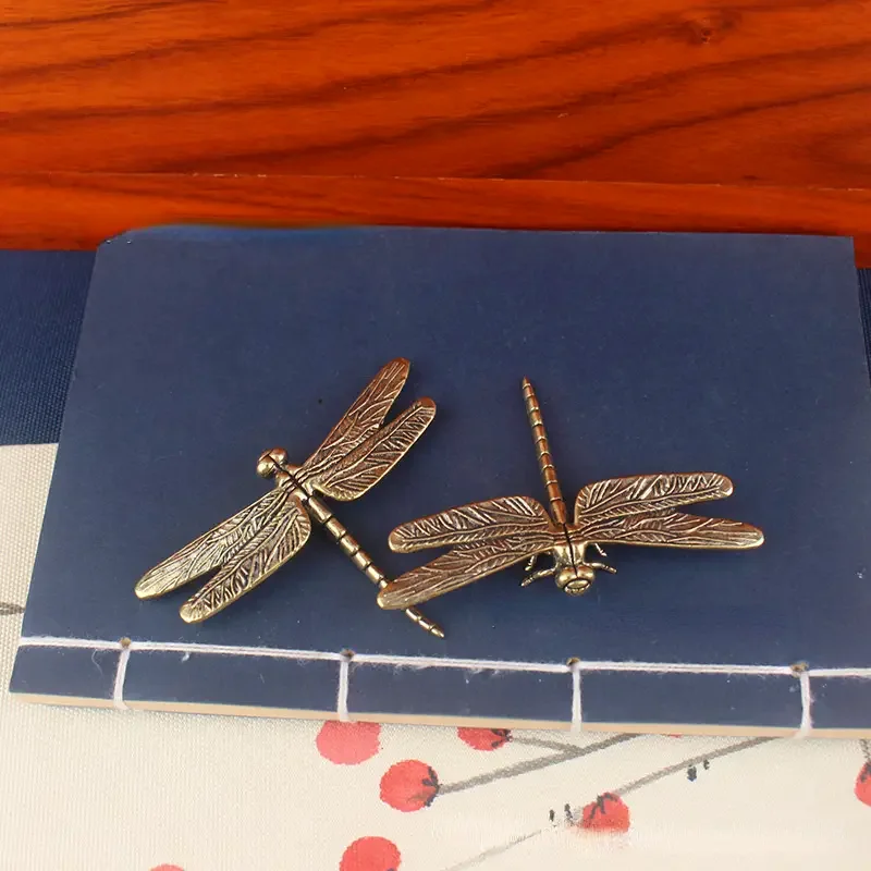 Элегантная винтажная латунная фигурка стрекозы - медный художественный декор в