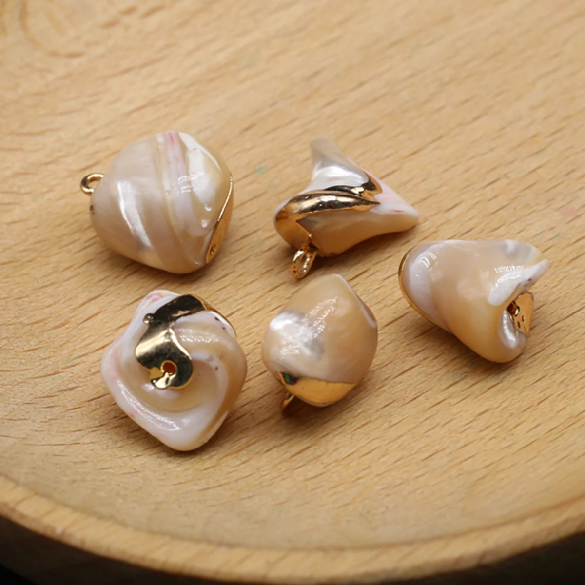 

2pc Natural Freshwater Shell Pendant Irregular Pearl Gold Hook for Jewelry Making DIY Women Necklace Earring Gifts