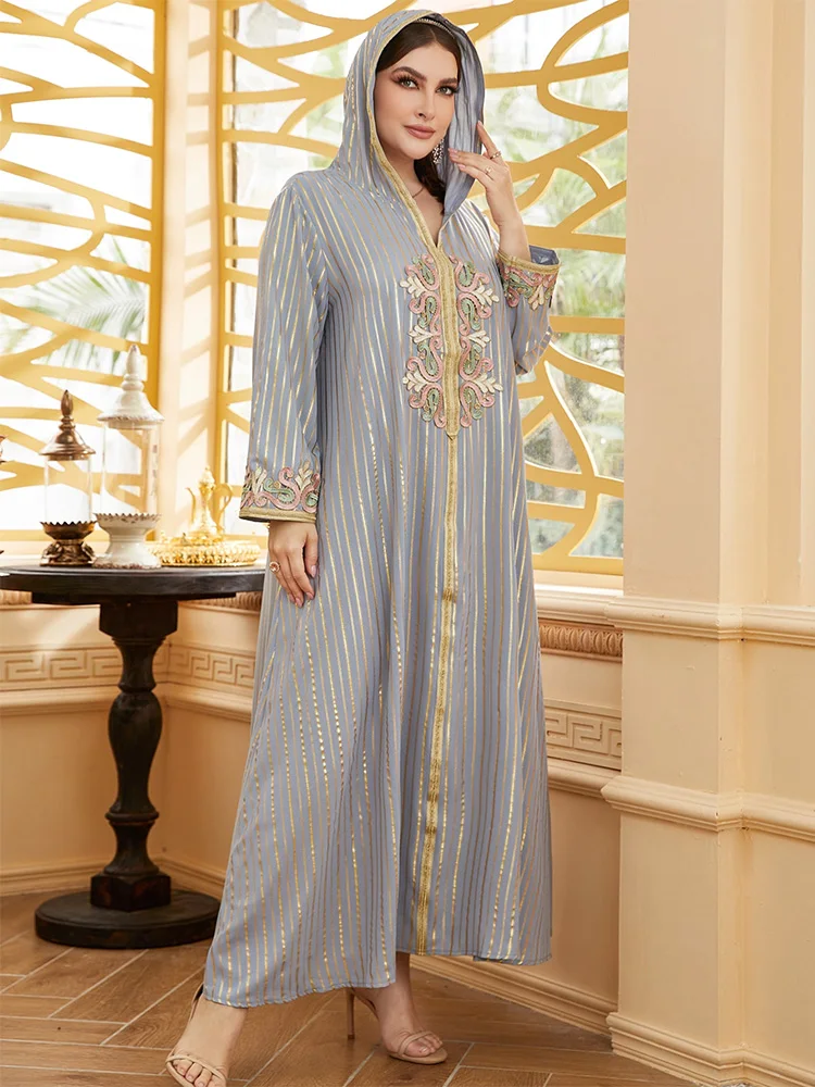 Рисунок 6 - Женское длинное платье с длинным рукавом