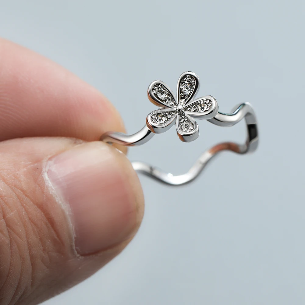

Simple Personality Silver Color Pattern Flower Rings For Women Cute Metal Floral Ring Girlfriend Party Fashion Jewelry Gift