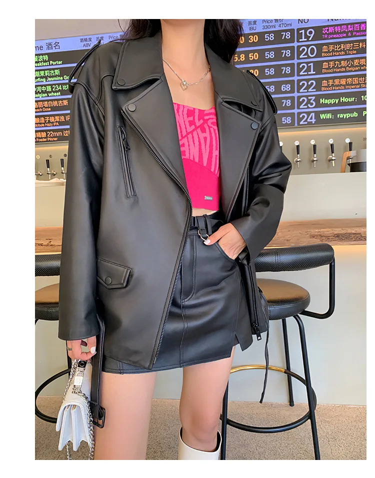 

2023 autumn and winter new European sheepskin leather coat loose profile locomotive leather jacket medium length female