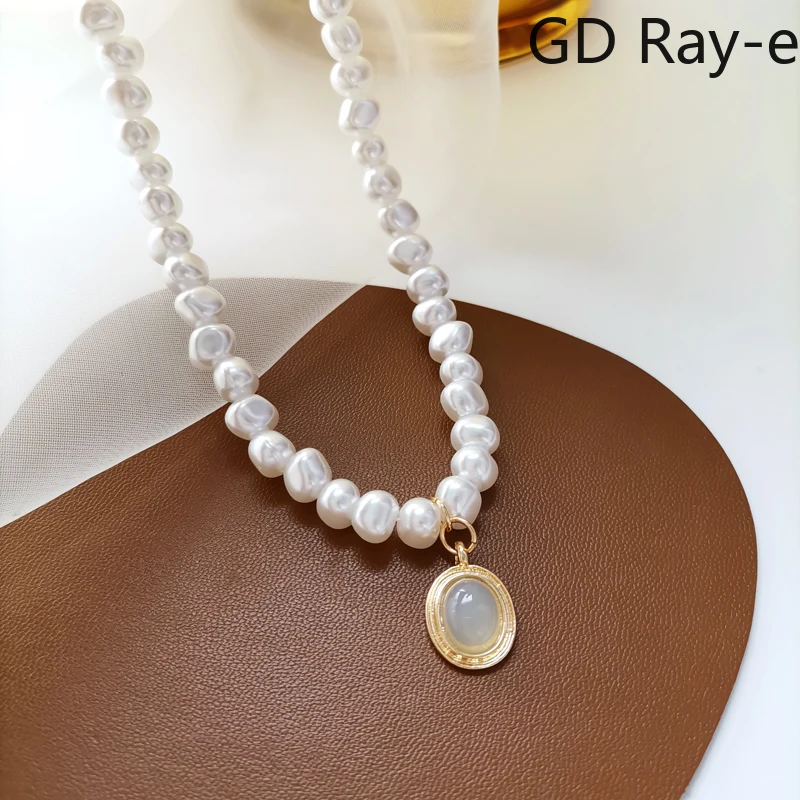 

Fashion Korean Sweet Irregular Pearl Necklace for Women Oval Pendant Girls Chokers 2021 New French Chain Statement Jewelry 1850