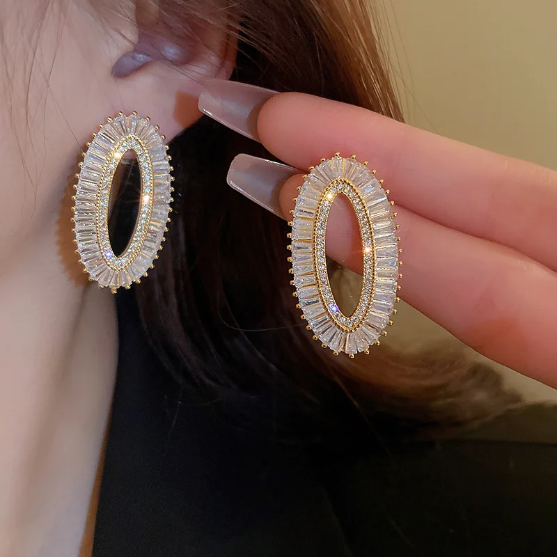 

KAITIN Zircon Hollow Women Earrings Korean Creative Versatile Stud Earrings KAITIN Light Luxury Fashion Jewelry 2023 Daily Gift