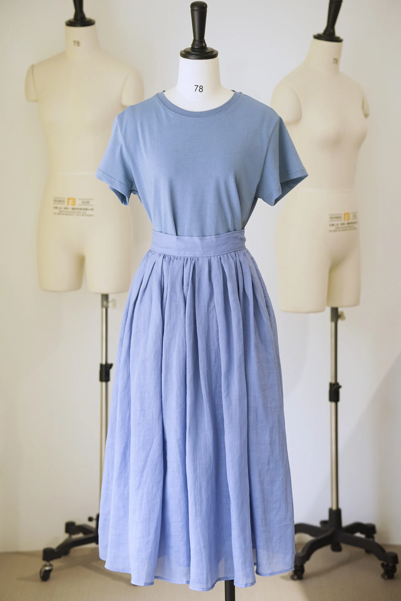 Рисунок 2 - Костюм с топом с коротким рукавом