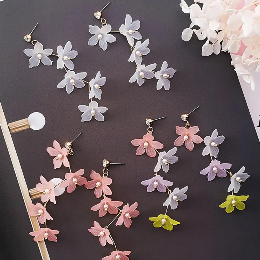 

1 Pair Faux Pearls Decor Stud Earrings Rhinestone Fine Workmanship Acrylic Flower Tassel Hook Earrings Jewelry Gift