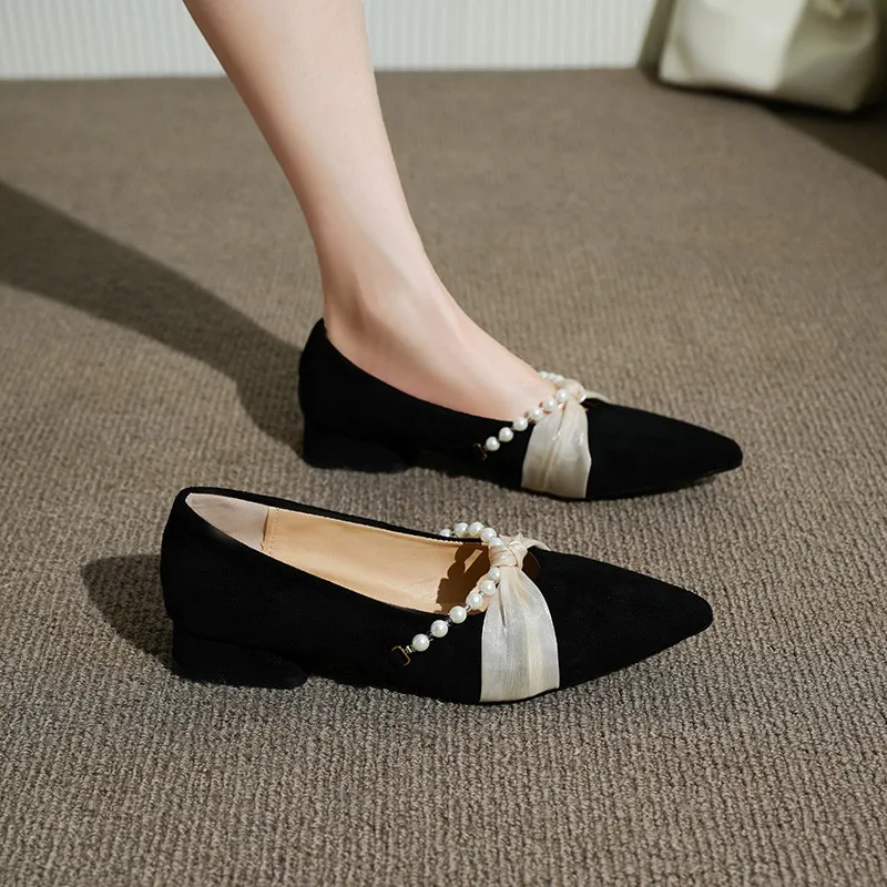 

Женские кроссовки с острым носком, универсальные туфли на низком каблуке, без застежки, повседневная обувь с украшением из жемчуга, лето