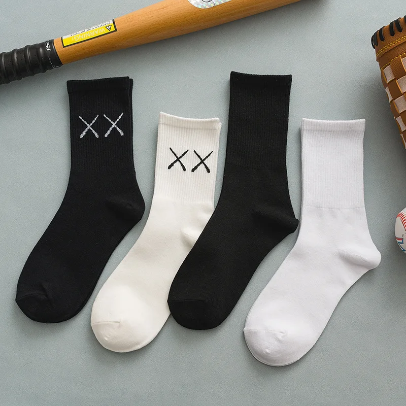 

women the new arrival black white Solid color Sport socks fashion hapyy funny cotton Tide socks