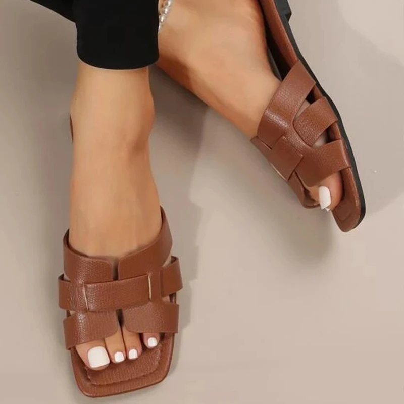 2023 Summer New Women Slippers Flat Bottom Non-slip Outdoor Open Toe Beach Female Sandals Sexy Fashion Design Slides Woman Shoes