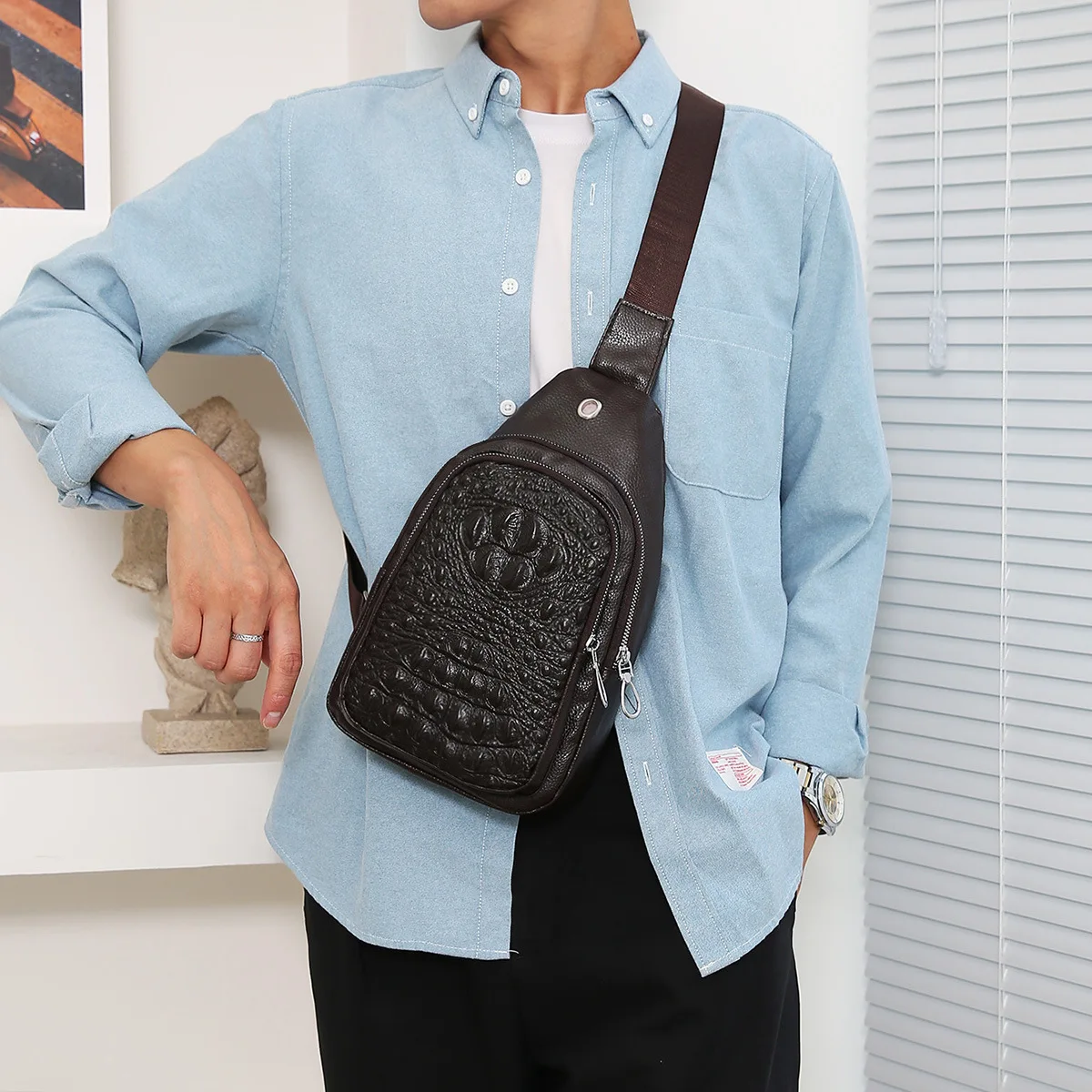 2023 New Men's Shoulder Bag PU Leather Crossbody Bag Outdoor Waterproof Fashion Shoulder Bag Large Capacity Men's Chest Bag