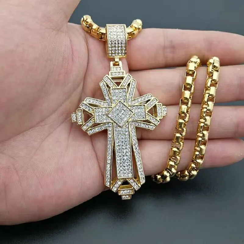 

2019 Newest Iced Out Stainless Steel Big Cross Pendant Necklace for Men Gold Color Christian Cruzar Necklace Religious Jewelry