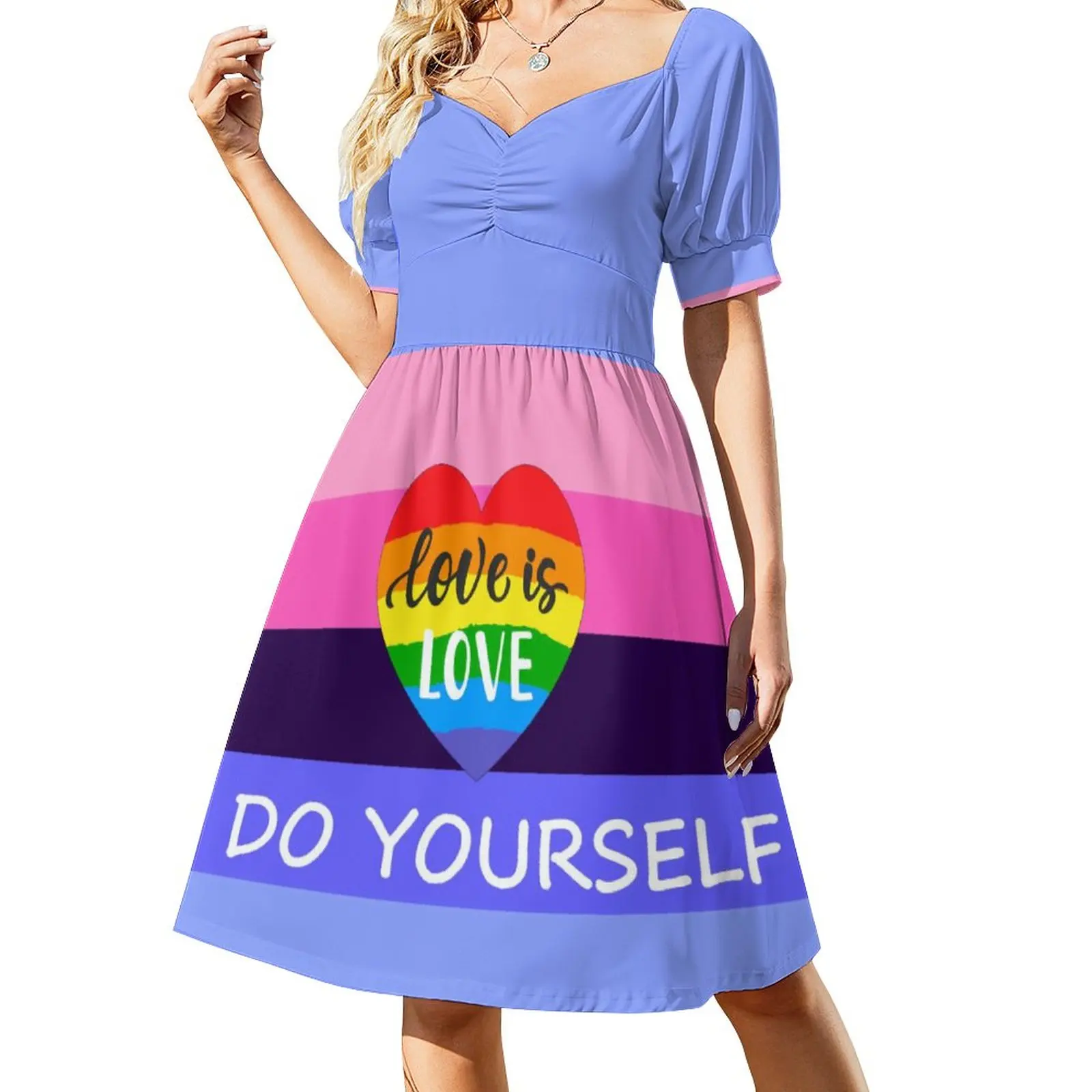 Женское платье с коротким рукавом и V-образным вырезом