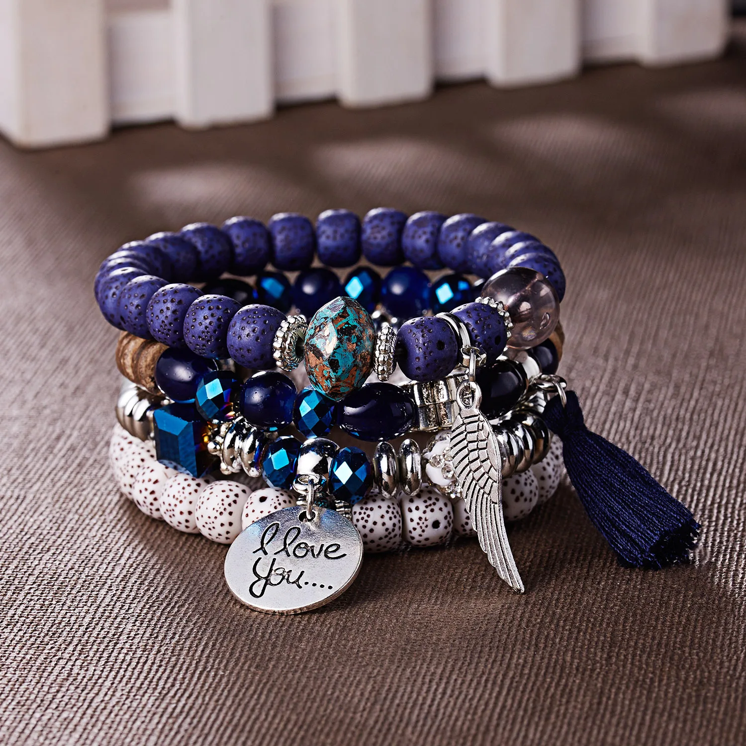 

New 4 pieces/set Bohemian wings love beaded bracelet retro personality turquoise bracelet temperament female fashion bracelet