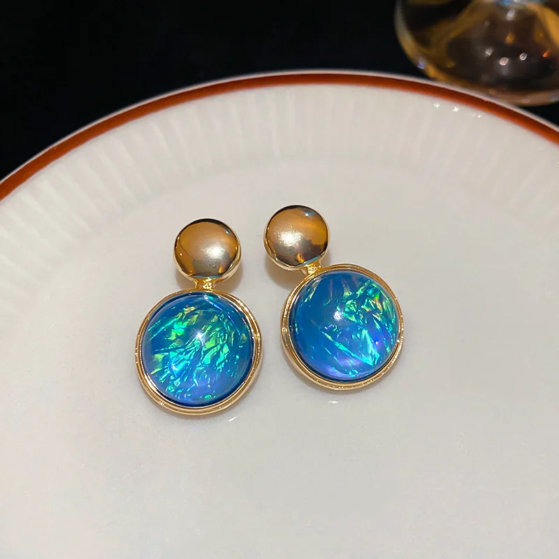 Женские серьги-гвоздики из переливающейся смолы современные восточные легкие