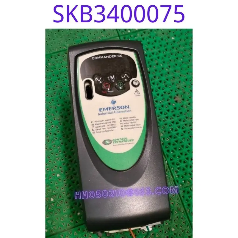

Б/у преобразователь частоты SKB3400075, 380 кВт, в, проверено на функциональность и в целости