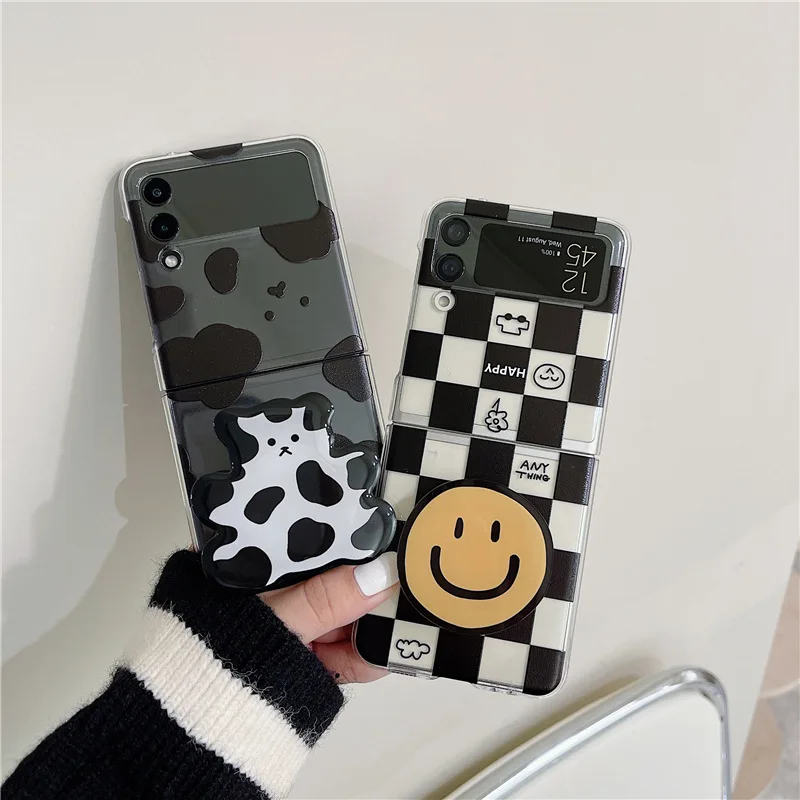 INS Checkerboard Cow Holder Phone Case for Samsung Galaxy Z Flip 4 3 Hard Cover for ZFlip3 Zflip4 Solid Shell Bracket