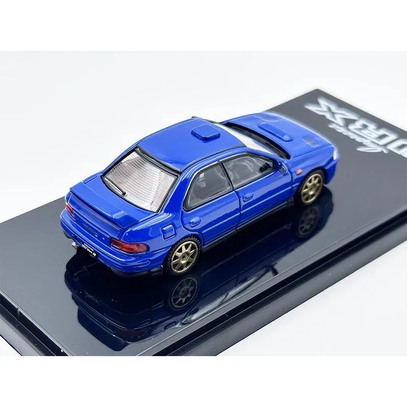 В наличии 1:64 HJ Impreza GC8 Sports Blue с двигателем литая под давлением диорама коллекция