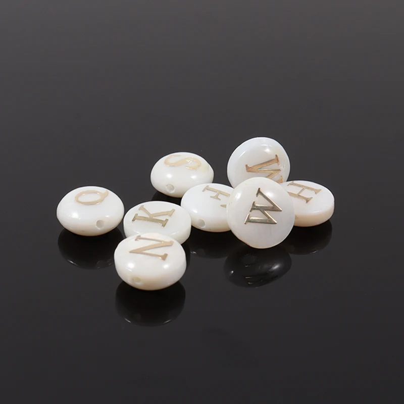 Женский браслет ручной работы с 26 буквами