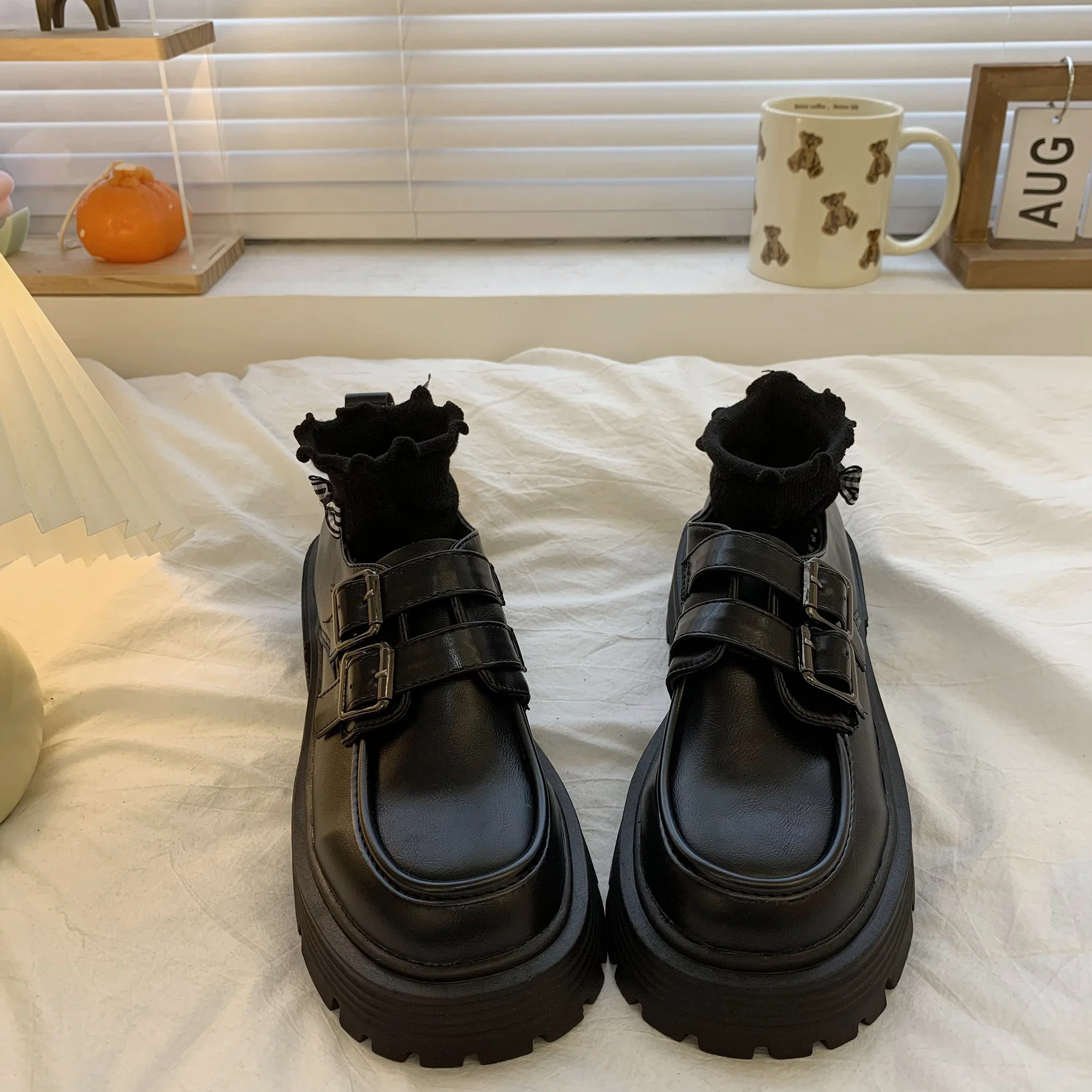 2023 Women thick bottom shoes New chunky heel women Loafers Retro Mary Jane Shoes College girls lolita sneakers JK leather shoes