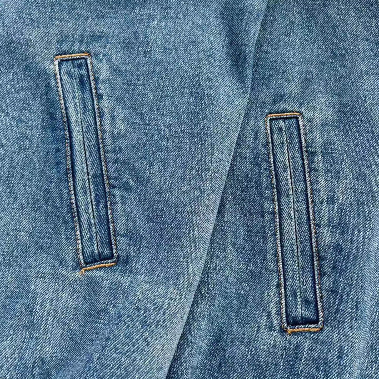 Рисунок 5 - Женская джинсовая куртка с капюшоном