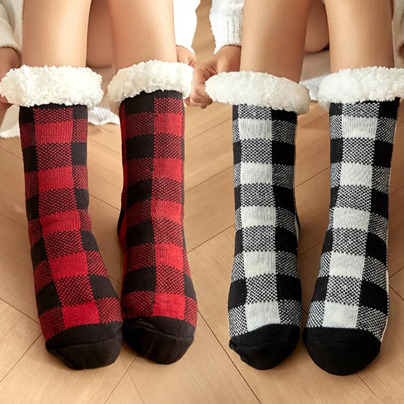 

1 Pair Women Floor Socks Soft Warm Plaid Female Fuzzy Socks Non-slip One Size Breathable Christmas Gifts for Household