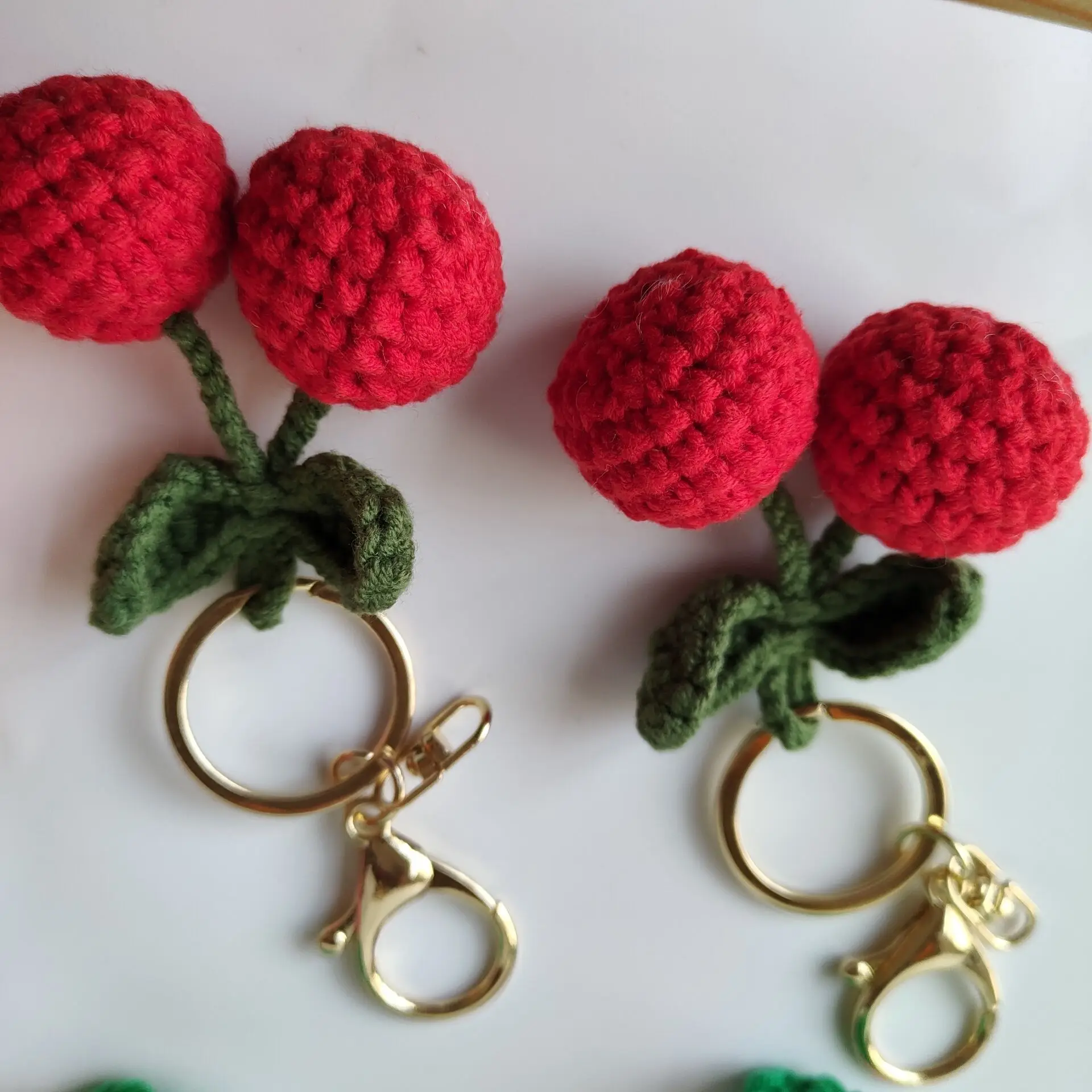 Необычные милые брелоки в виде фруктов для рукоделия вязаные вишни