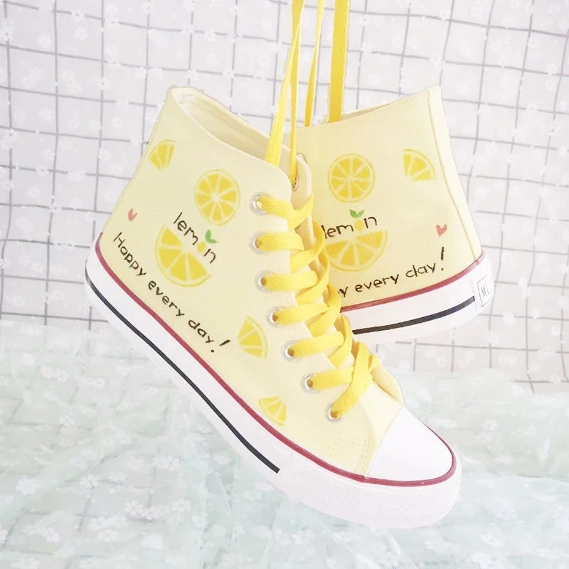 High-top Hand-painted Strawberry Canvas Shoes Spring And Autumn Girls Graffiti Student Sneakers Ladies Flat Casual Shoes