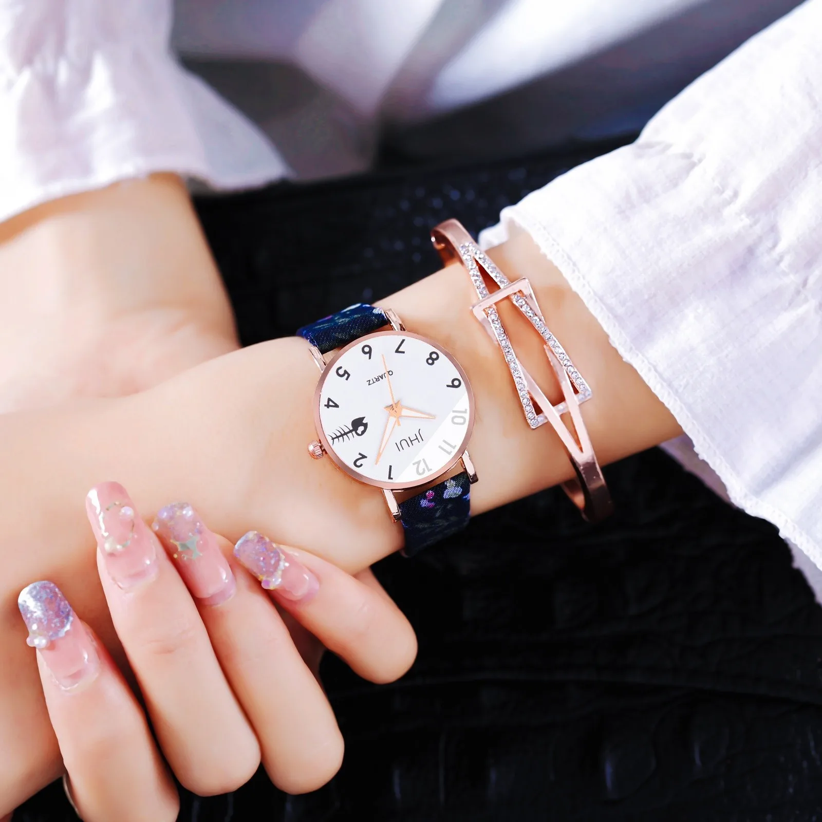 

Женские часы, роскошные часы ведущей марки, модные женские ультратонкие повседневные наручные часы из нержавеющей стали, кварцевые часы