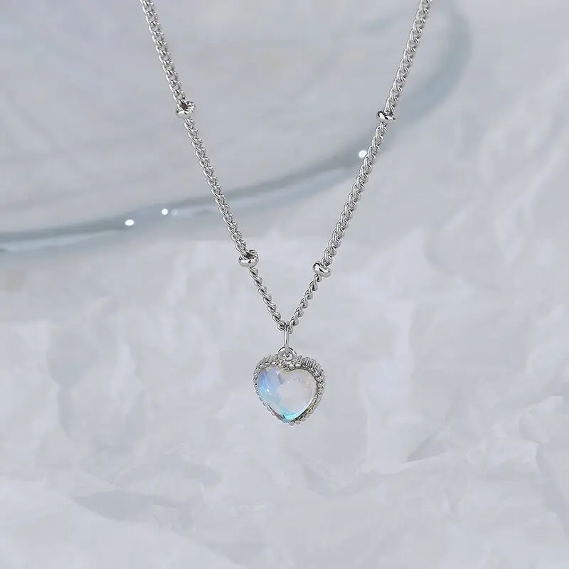 

Korean Style Colorful Heart-Shaped Light Bead Pendant Necklace Women's Summer Design Hip Hop Fashion Cool Ins Simple Clavicle Ch
