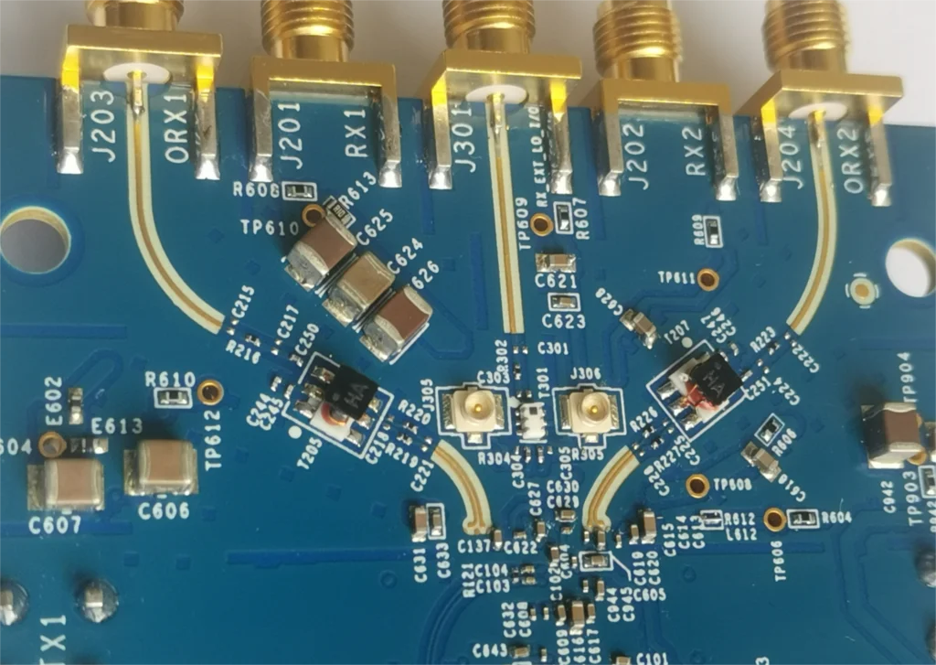 Рисунок 4 - Дочерняя плата ADRV9009 RF ADR