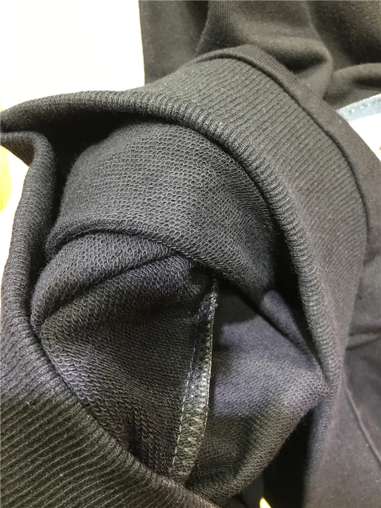 Рисунок 3 - Милая Студенческая Толстовка со стразами и бусинами