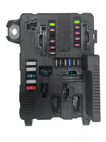 8200306032 8200306033   Блок предохранителей двигателя для Renault Megane Scene 2 2002-2006, компонент