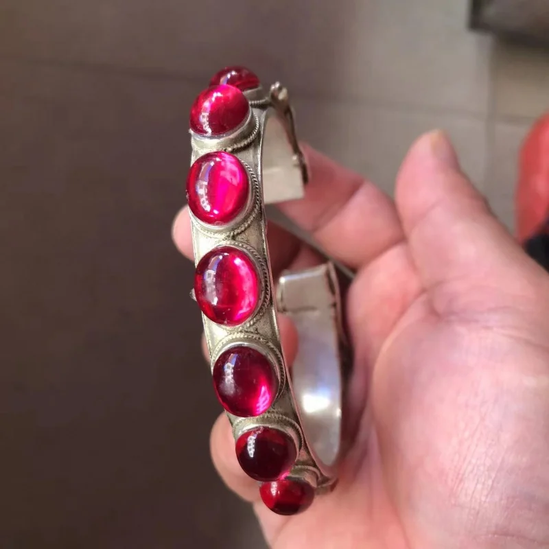 

Antique Wholesale Tibetan Silver Bracelet Jewelry Vintage Inlaid Gem Bracelet Stall Wholesale Supply Ethnic Style Jewelry