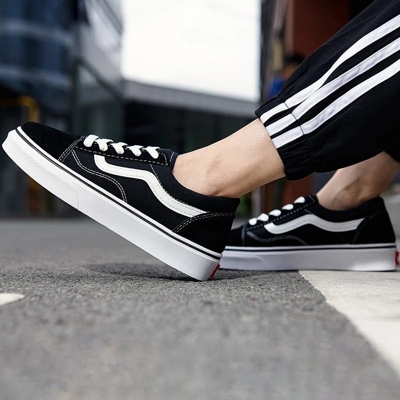 Summer Skateboarding Shoes Women's Canvas Shoes Walking Thick Sole Sports Shoes Men's Casual Couple Shoes Vulcanized Shoes