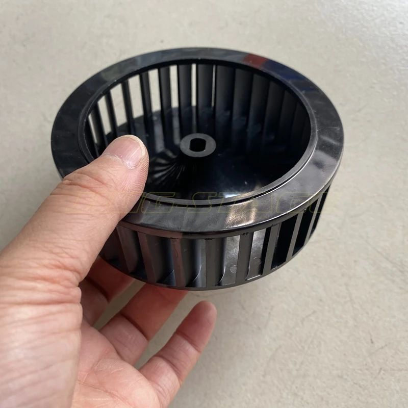 

Большая маленькая крыльчатка вентилятора диаметром 10,2 см диаметром 6,8 см для машины холодной искры Sparkler