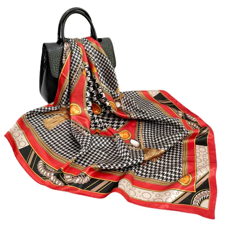 Рисунок 5 - Шелковый шейный шарф 90*90 см