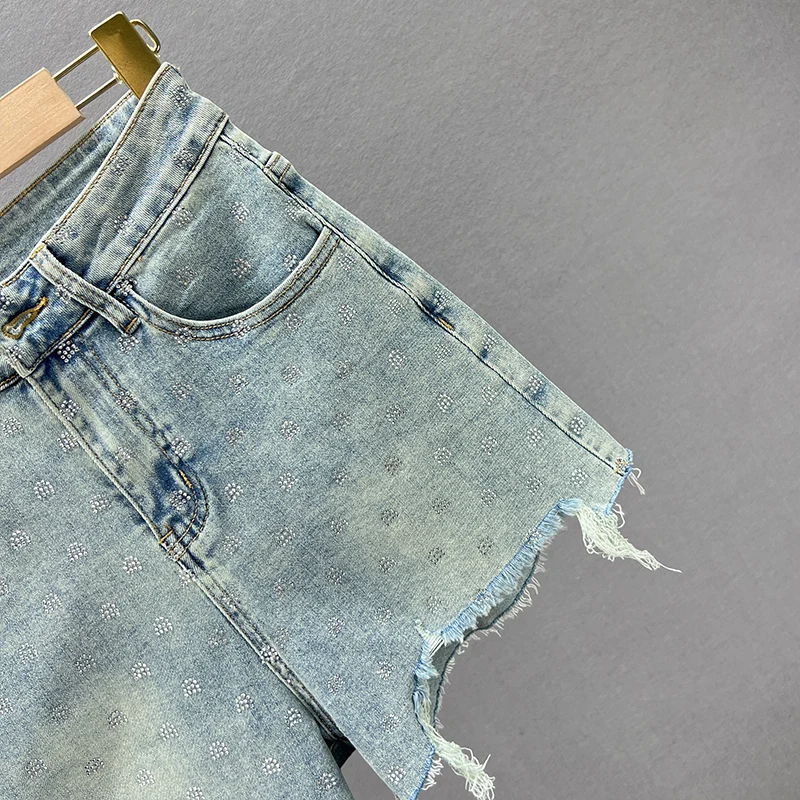Rhinestone Denim Shorts Women's New Summer Stretchy High Waist Slimming European Style Ripped Raw Hem Wide Legs Short Pants 2023