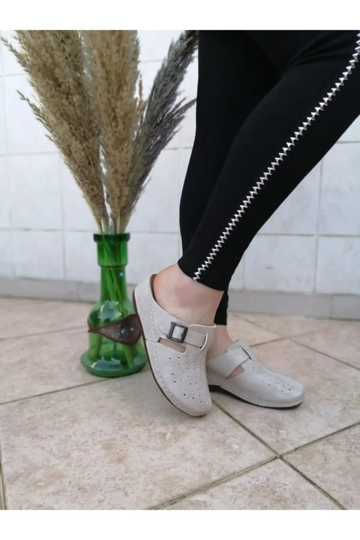 

Women's Beige Front Off Wedges Orthopedic Slippers